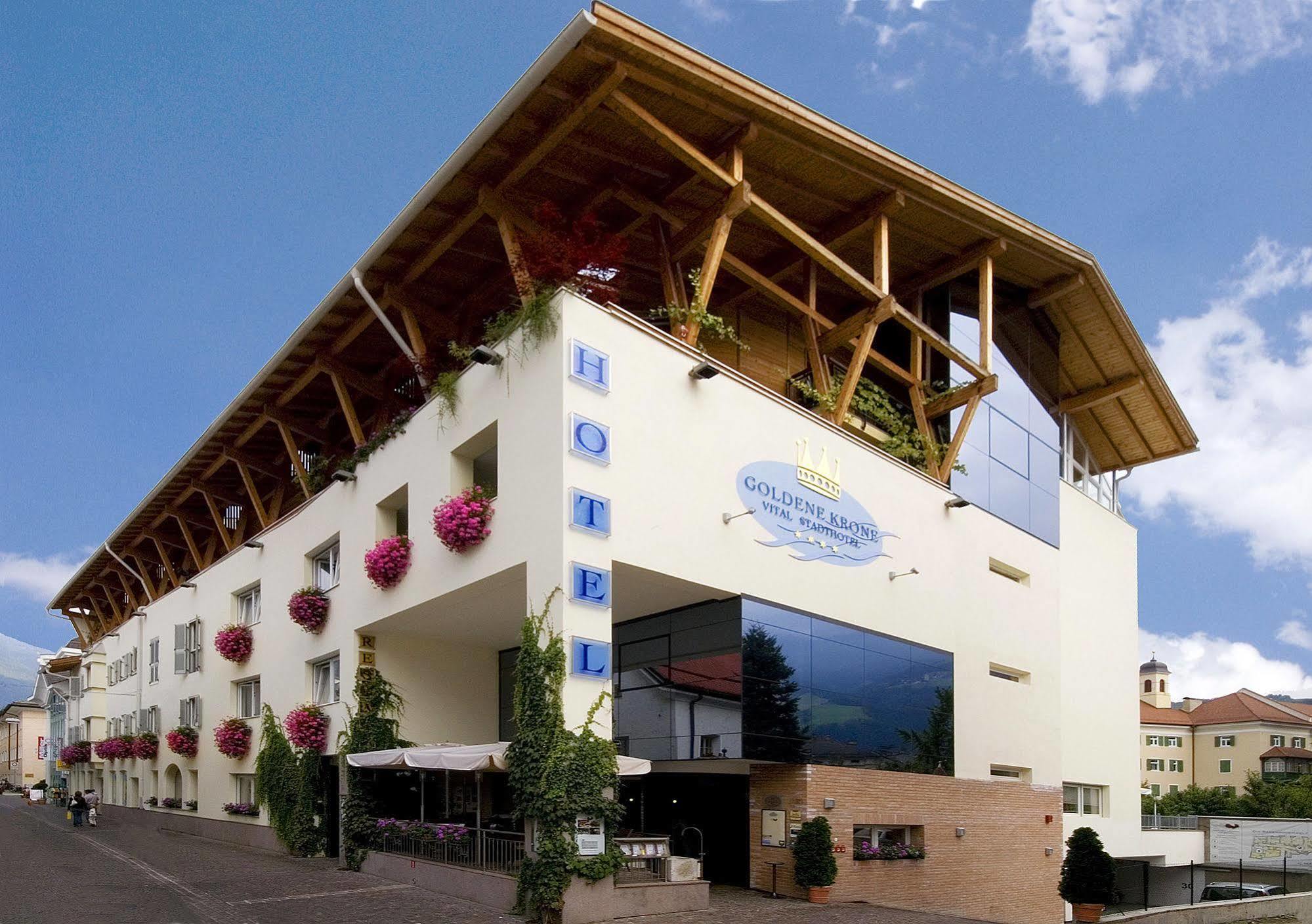 Hotel Krone - Eat, Drink, Stay Bresanona Exterior foto