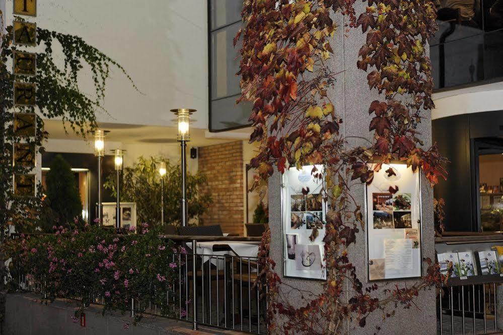 Hotel Krone - Eat, Drink, Stay Bresanona Exterior foto