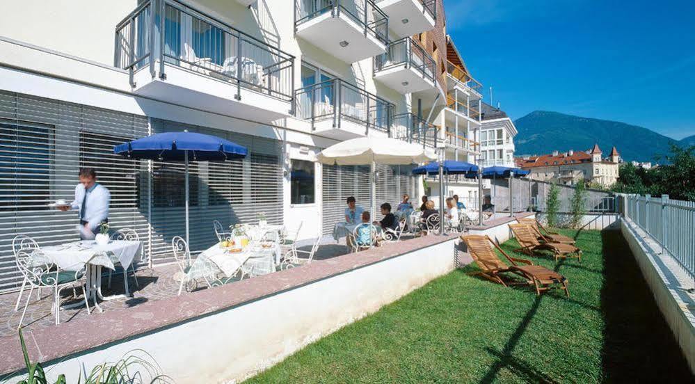 Hotel Krone - Eat, Drink, Stay Bresanona Exterior foto